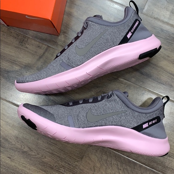 wmns flex experience rn 8